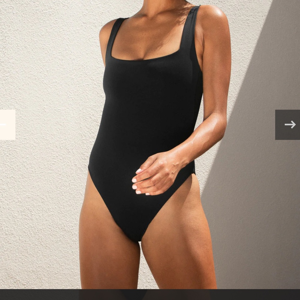 Left On Friday Streamline suit